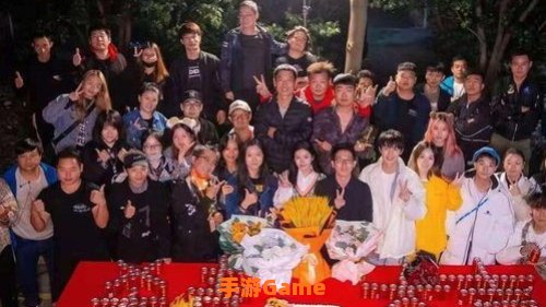 影视剧拍完不少都会举行杀青仪式